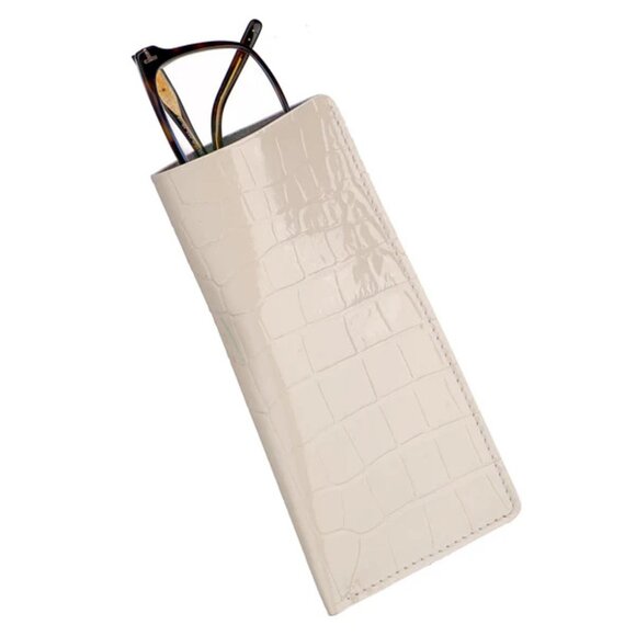 Luxury Calfskin Glasses Case – Alligator‑Style Texture - Beach Color - Picture 1 of 3